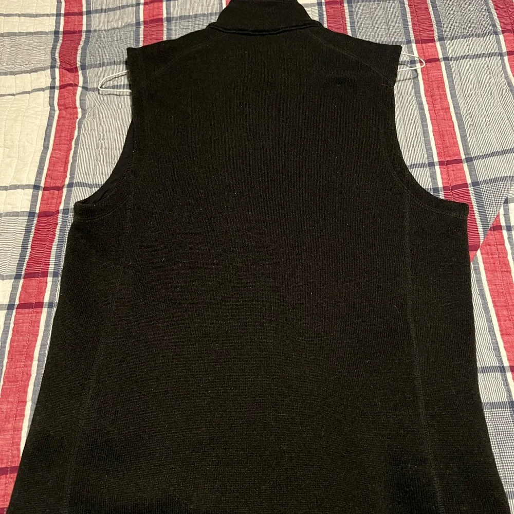 Men’s Patagonia vest! - Picture 3 of 3